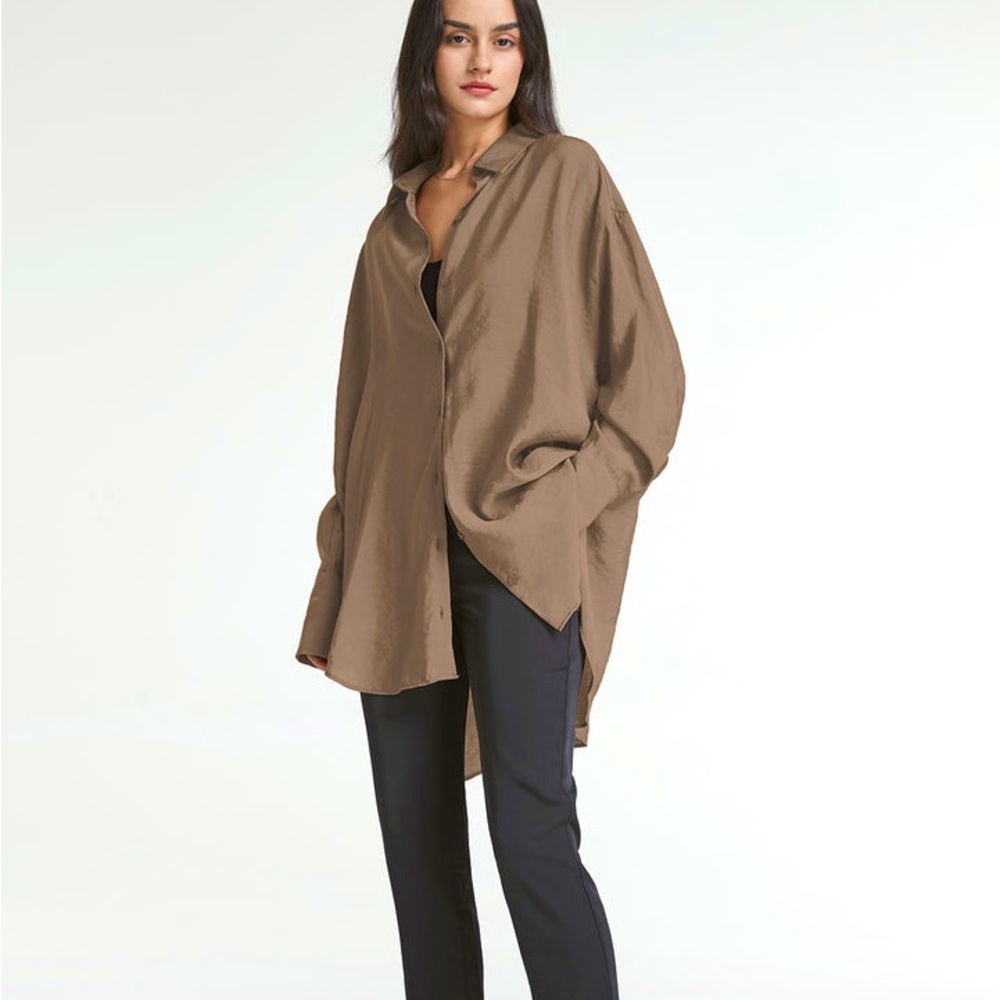 NWT Drop Shoulder Oversized Button Up Shirt xs Commense